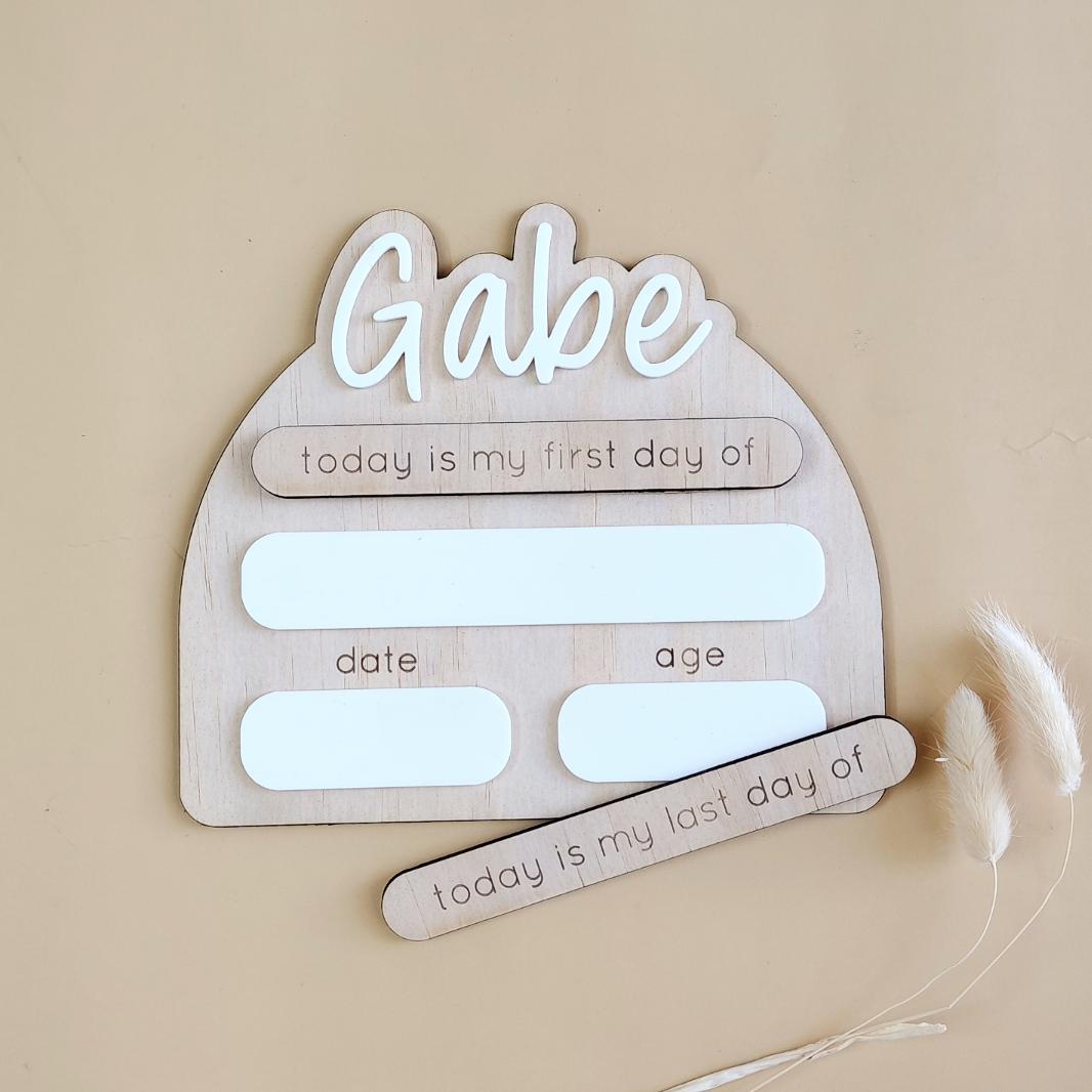 Interchangeable First/Last Day Boards